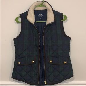 A small vest!